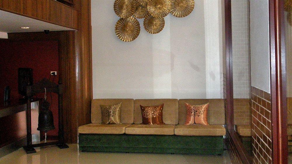 Lullaby Inn Silom Bangkok Luaran gambar