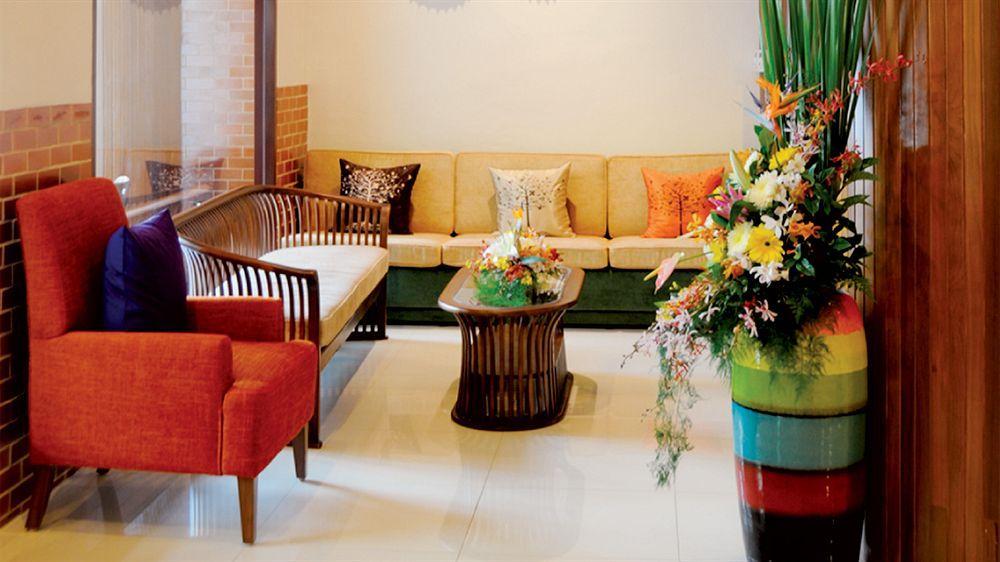 Lullaby Inn Silom Bangkok Luaran gambar